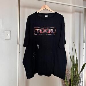 Vintage Y2K Tool Parabola Shirt